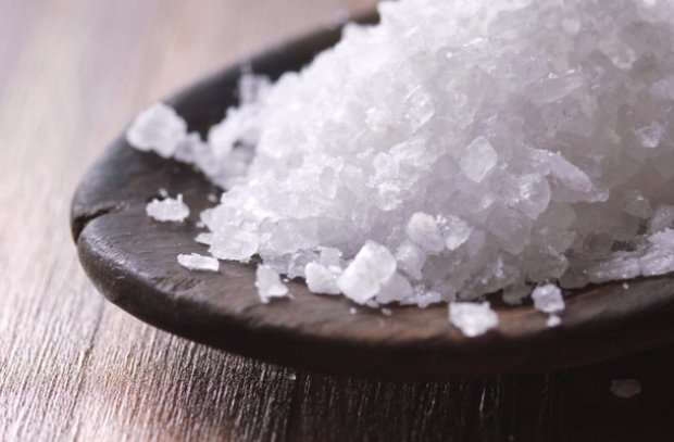 Можно ли полностью заменить поваренную соль морской