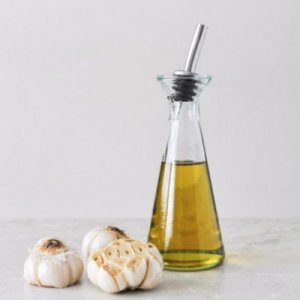 Масло из чеснока: полезные свойства и противопоказания к употреблению