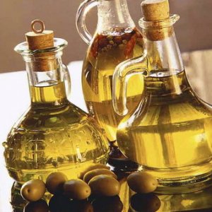 Чем полезно и как использовать оливковое масло для кожи тела