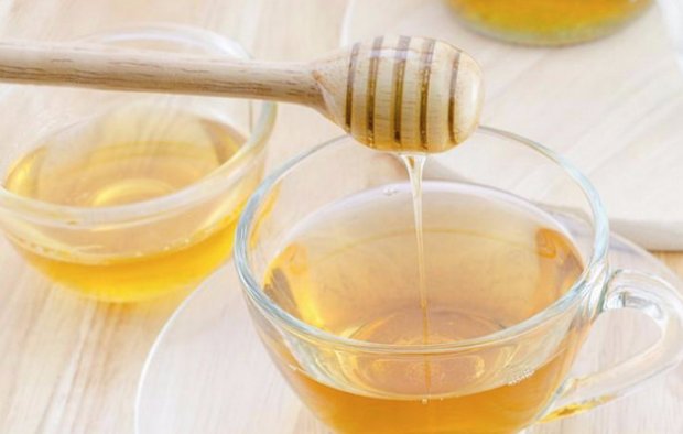 Обычная вода и пчелиный мёд: изучаем состав