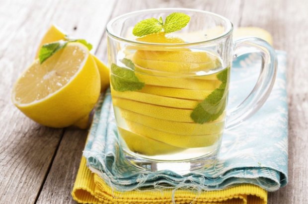 Вода с лимоном