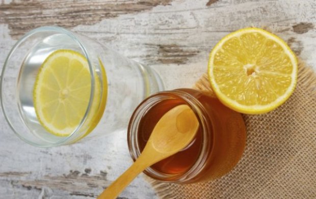 Вода с лимоном и мёдом