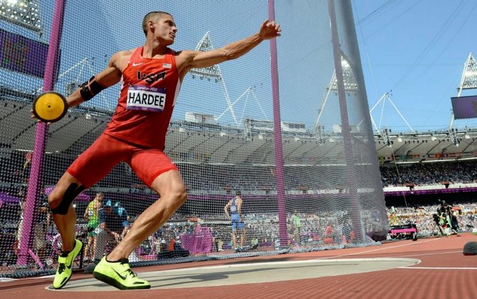 Легкая атлетика: метание (мяча, копья, диска, гранаты, молота, ядра ...