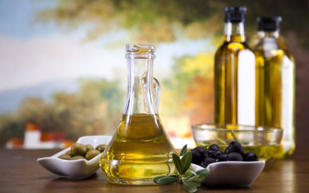 Оливковое масло является источником ненасыщенных жирных кислот омега-9